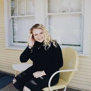 Meet your Posher, Jenna